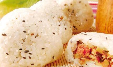 牛团团饭团 牛团团饭团